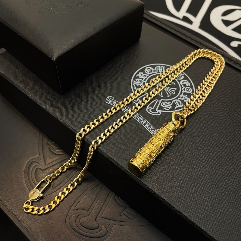Ch*0me He**ts necklaces
